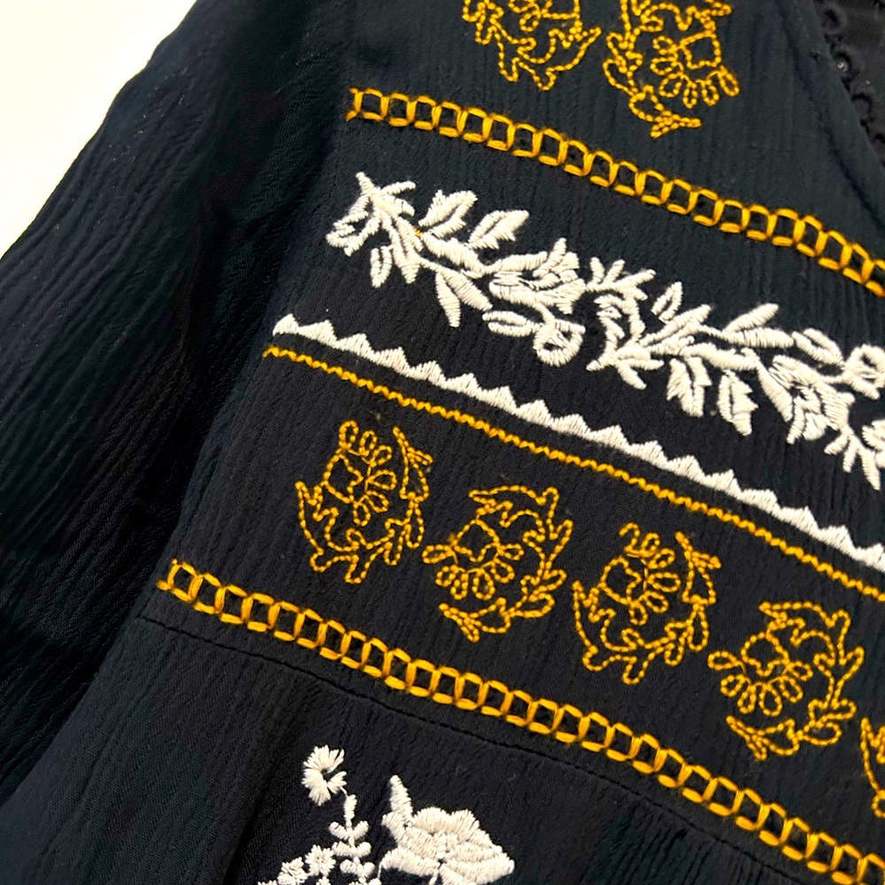 Knox Rose (Target) - Boho Floral Embroidered Dress (Small) - Black/Yellow/White